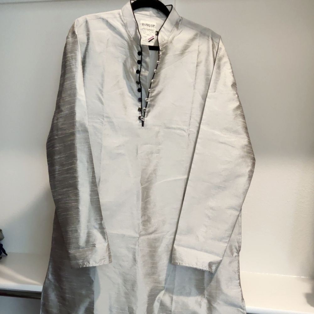 Men's Silver Kurta with Black Buttons